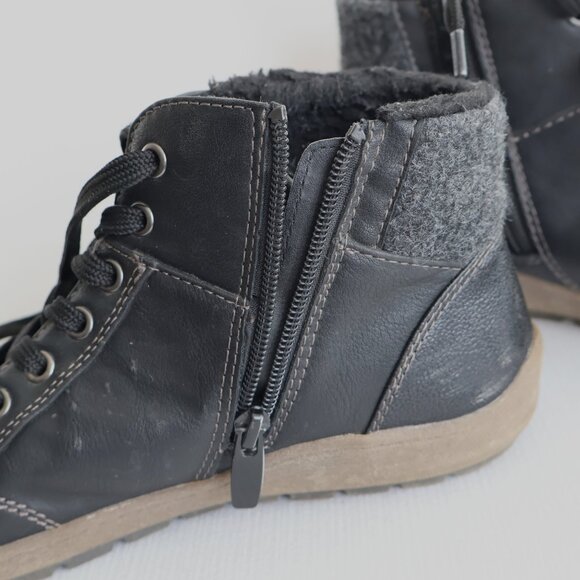 Size 38/7.5 - Medium Width - Taxi Landy Winter Boots - Black - Picture 5 of 13